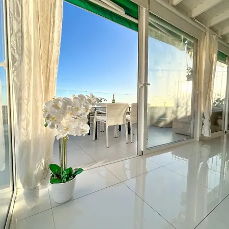 Lägenhet Penthouse Of Views Cristianos Los Cristianos (Tenerife)