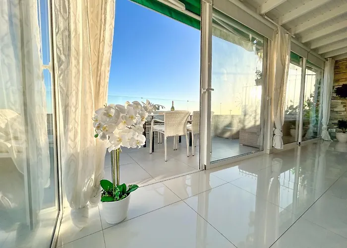 Lägenhet Penthouse Of Views Cristianos Los Cristianos (Tenerife)